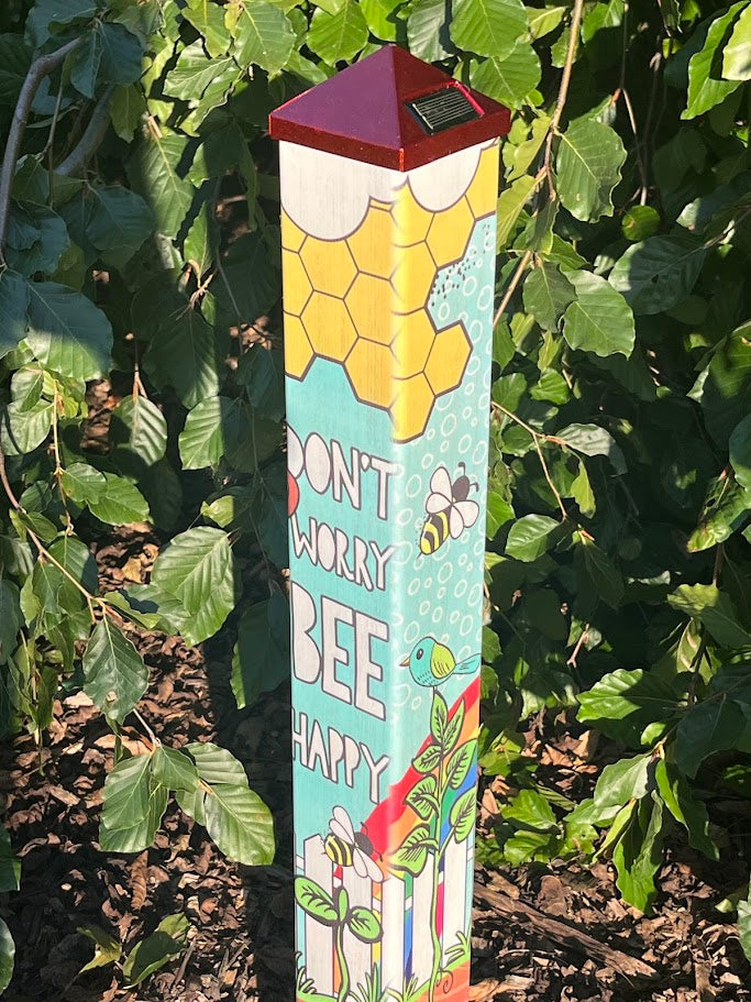 Inspirational Garden Pole - BEE Happy - Solar Light