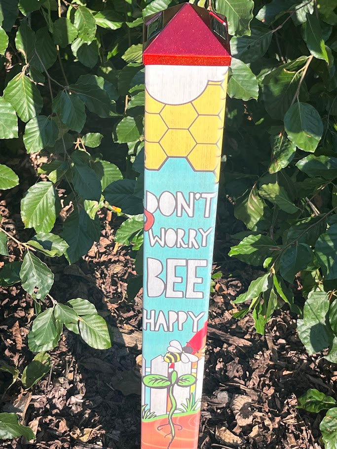 Inspirational Garden Pole - BEE Happy - Solar Light