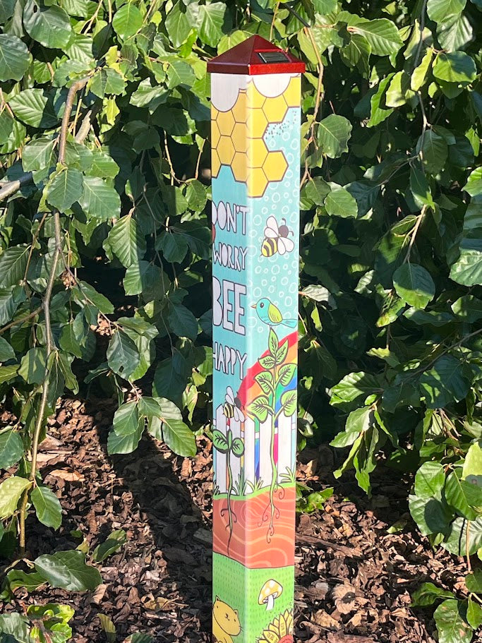 Inspirational Garden Pole - BEE Happy - Solar Light