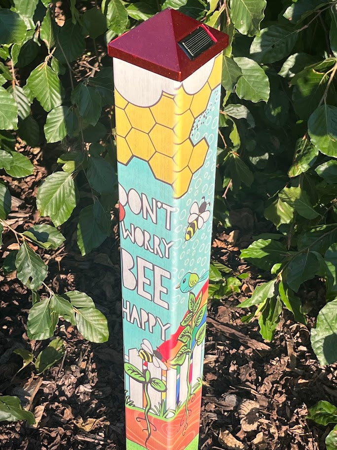 Inspirational Garden Pole - BEE Happy - Solar Light