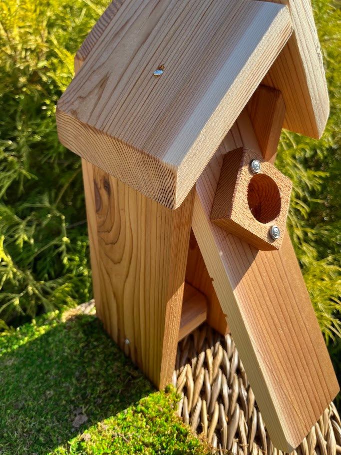 Birdhouse "Wallace" - Wood Nesting Box