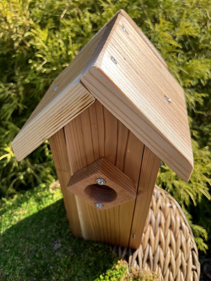 Birdhouse "Wallace" - Wood Nesting Box