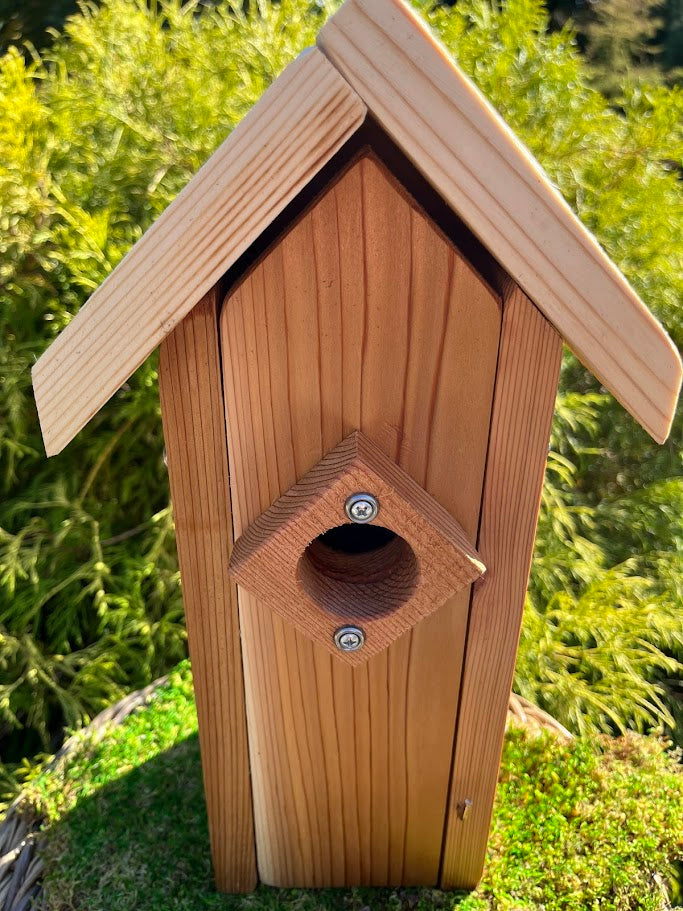 Birdhouse "Wallace" - Wood Nesting Box