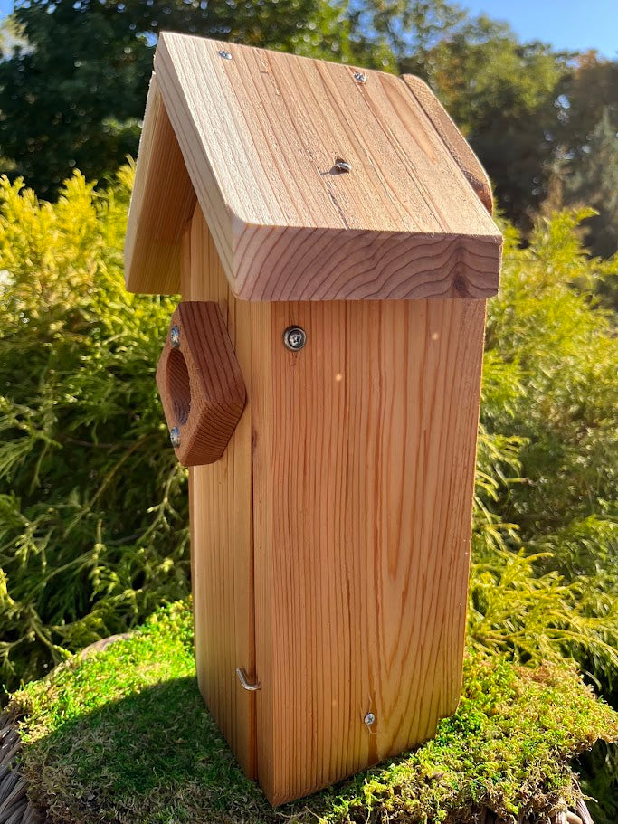 Birdhouse "Wallace" - Wood Nesting Box