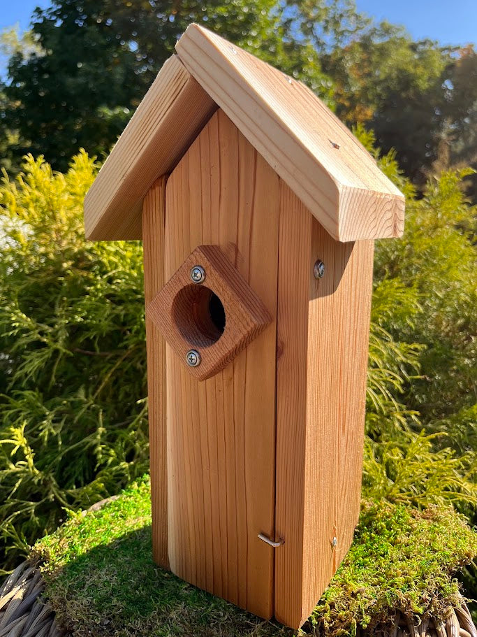 Birdhouse "Wallace" - Wood Nesting Box