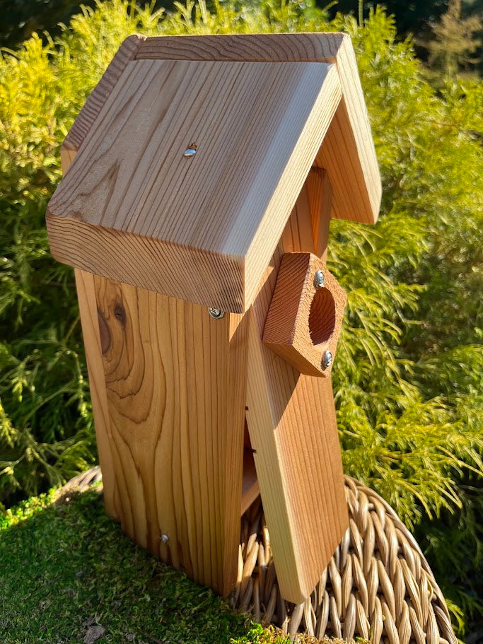 Birdhouse "Wallace" - Wood Nesting Box